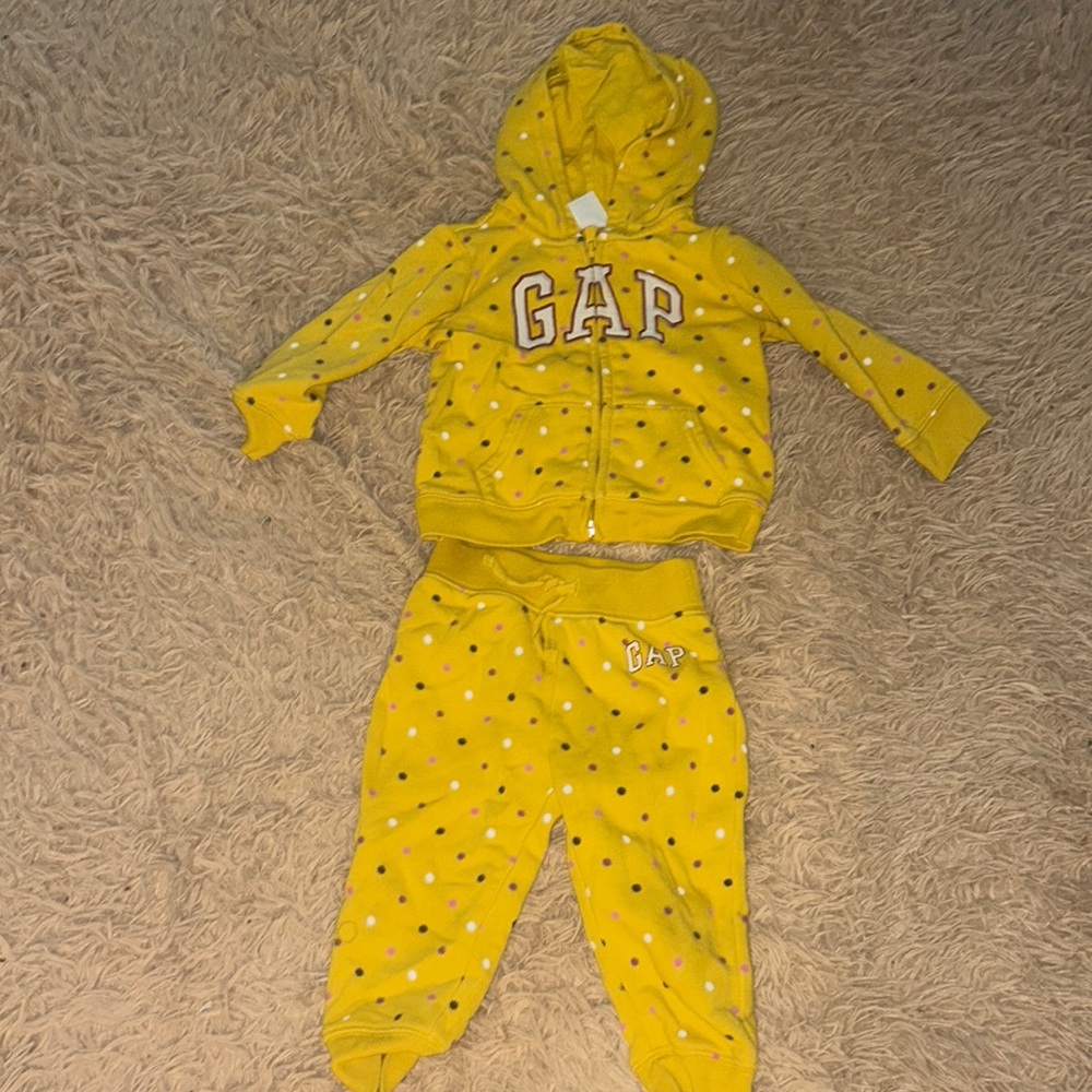 Gap Tracksuit